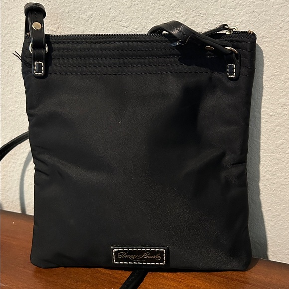 Low Start 🌸Dooney & Bourke Nylon Crossbody Bag - Picture 5 of 9